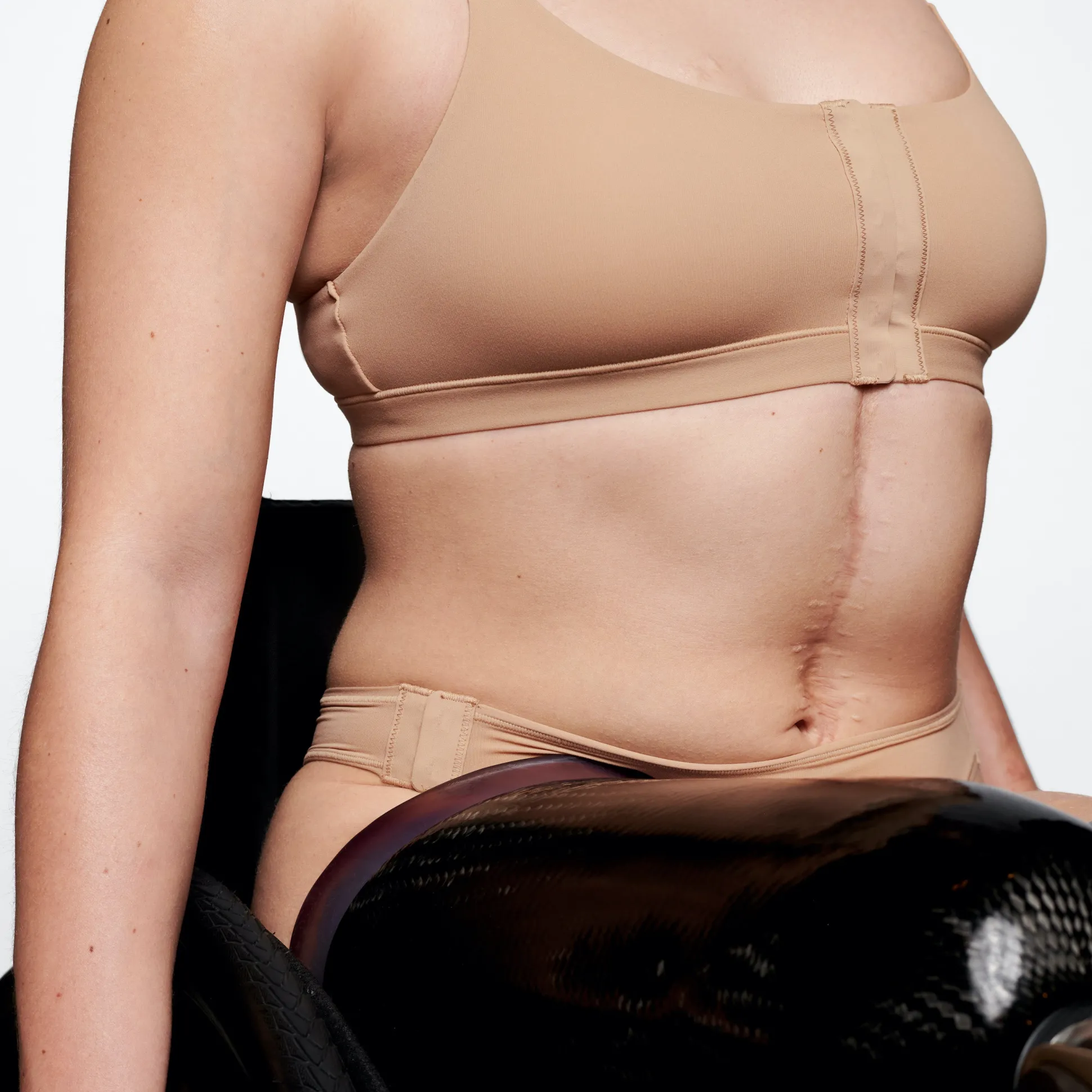 ADAPTIVE FITS EVERYBODY THONG | CLAY