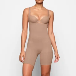 BUTT ENHANCING OPEN BUST BODYSUIT | SIENNA
