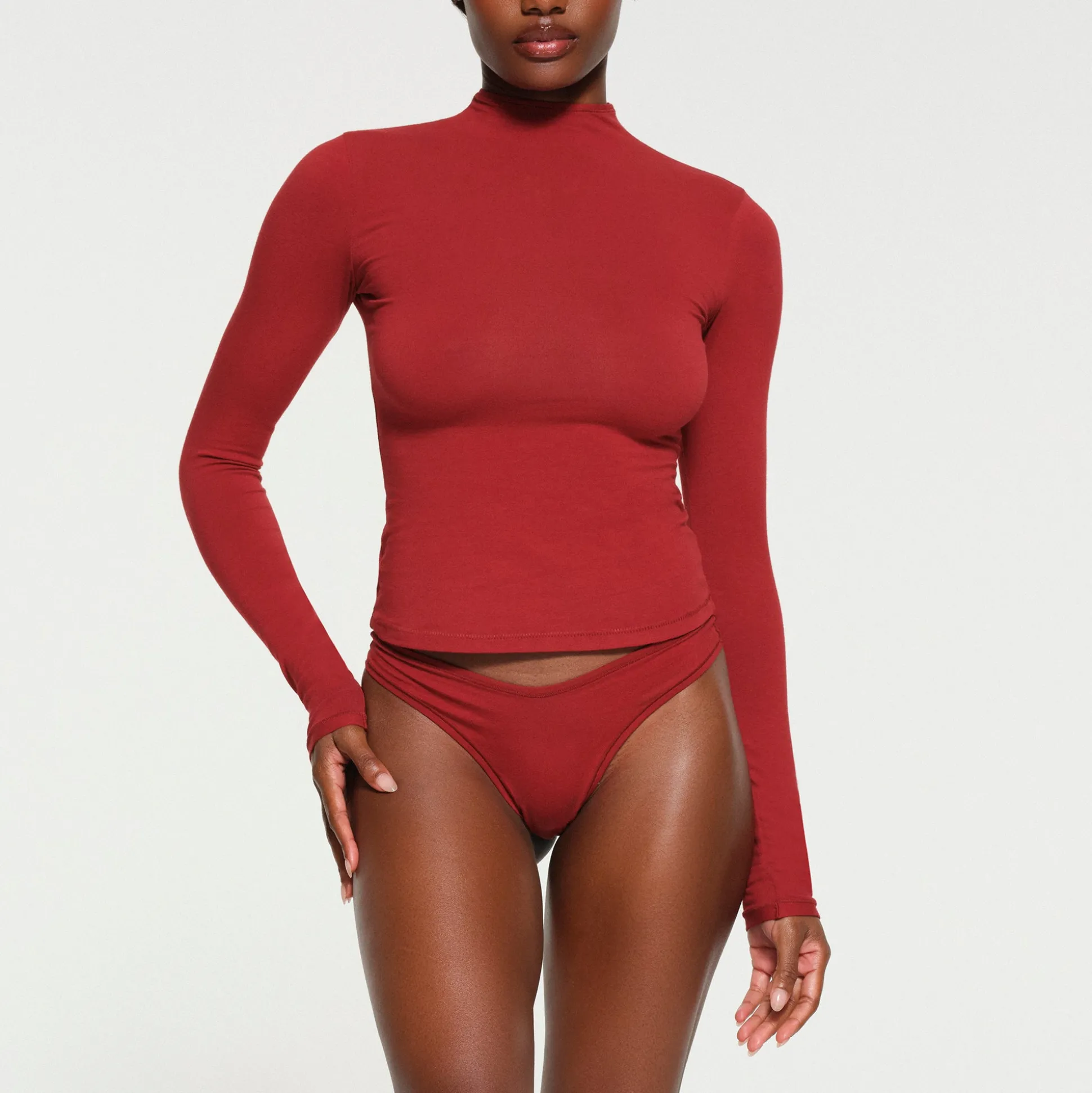 COTTON JERSEY LONG SLEEVE TURTLENECK | BRICK