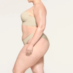 DEEP PLUNGE SHAPEWEAR BRA | SAND