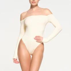 ESSENTIAL OFF THE SHOULDER BODYSUIT | ECRU