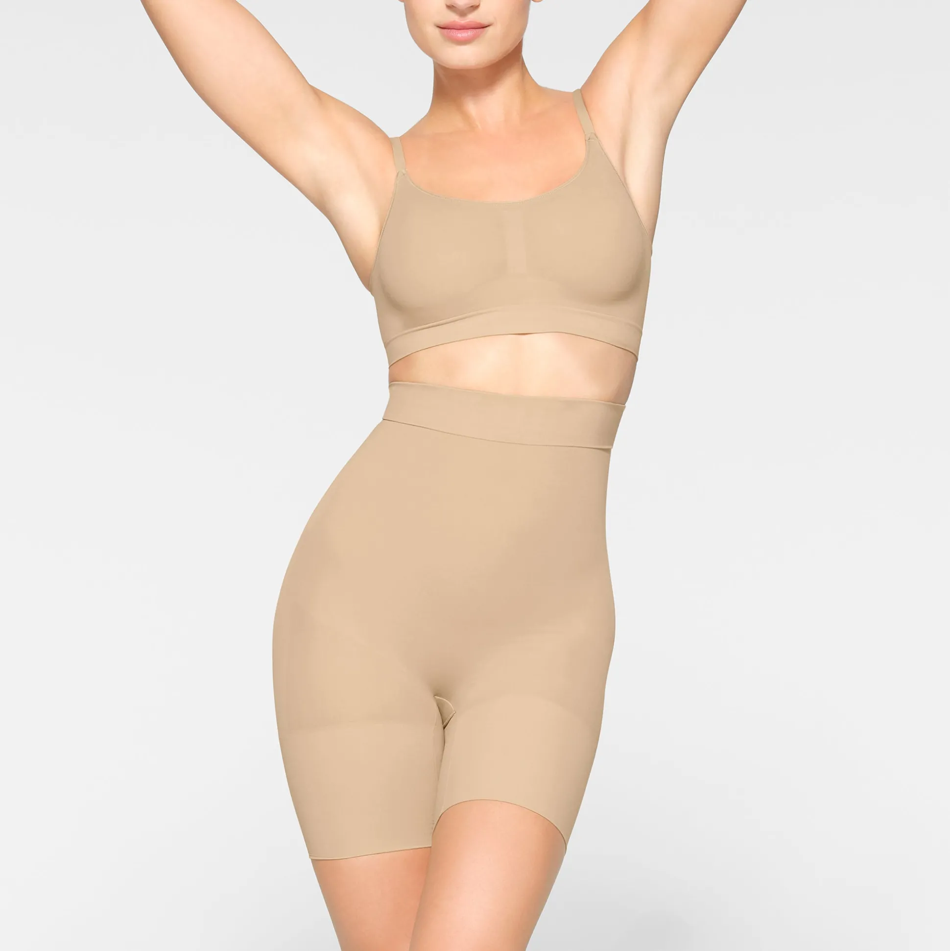 EVERYDAY SCULPT HIGH-WAISTED MID THIGH SHORT | CLAY