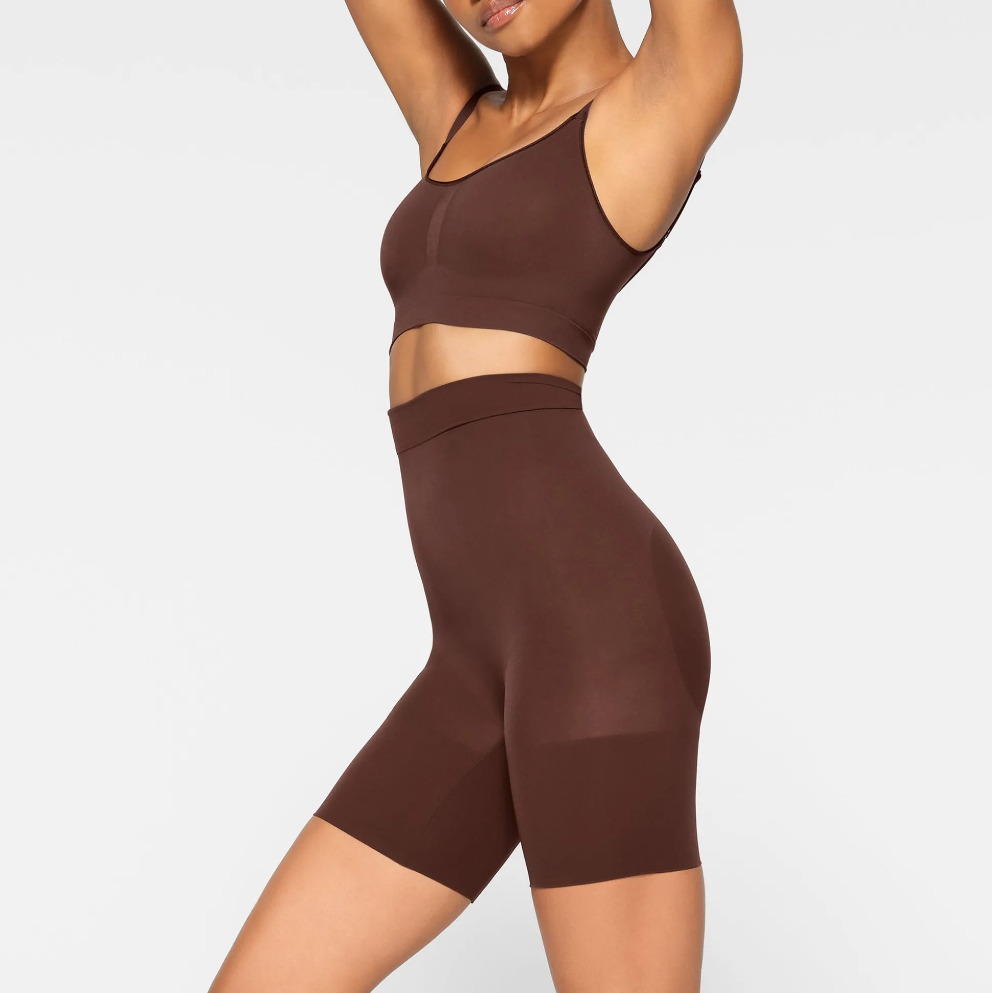 EVERYDAY SCULPT HIGH-WAISTED MID THIGH SHORT | COCOA