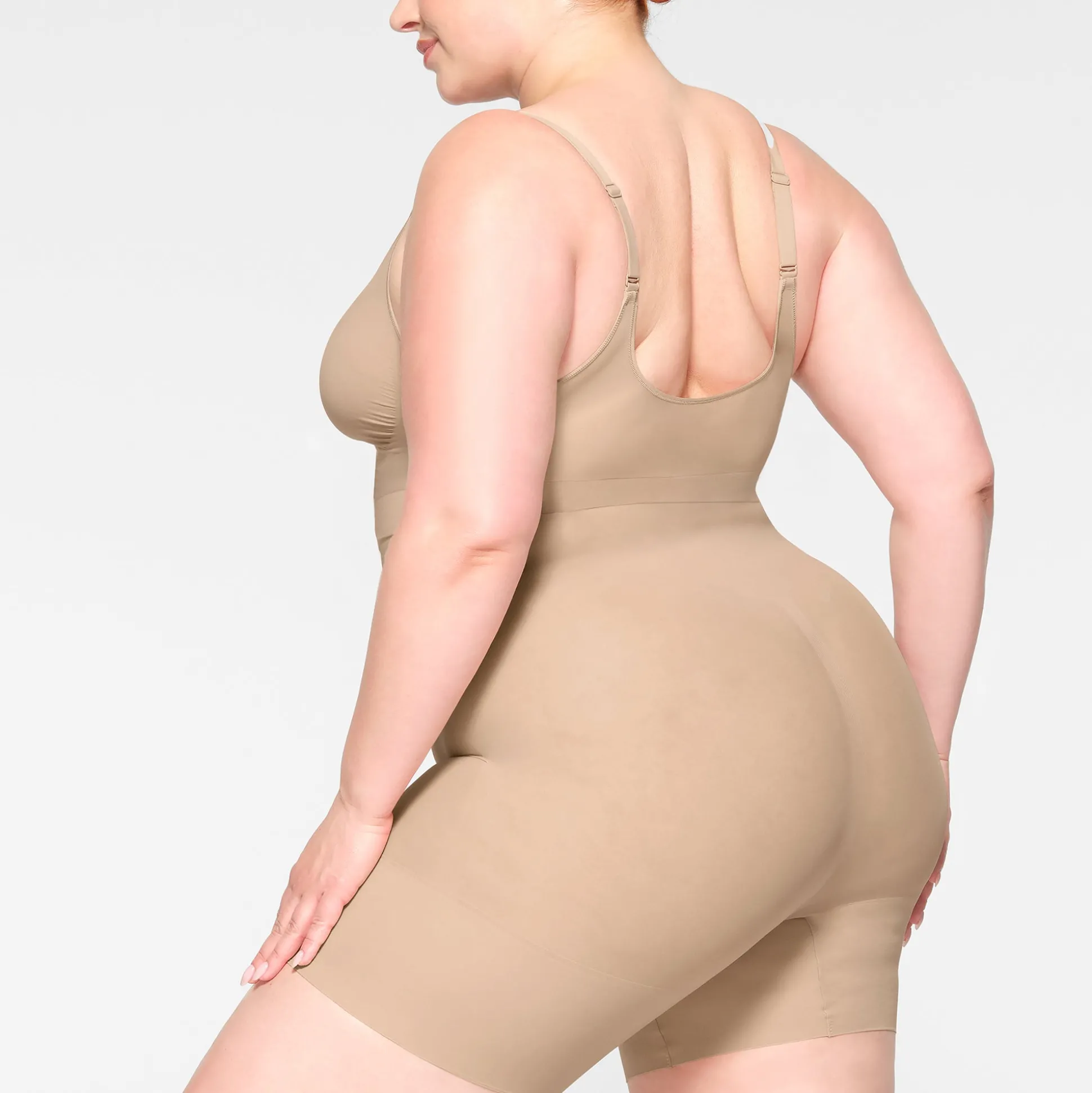 EVERYDAY SCULPT HIGH-WAISTED MID THIGH SHORT | MICA