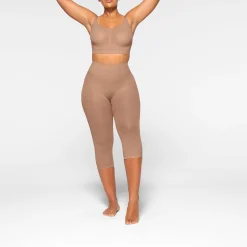 EVERYDAY SCULPT MID WAIST CAPRI | SIENNA