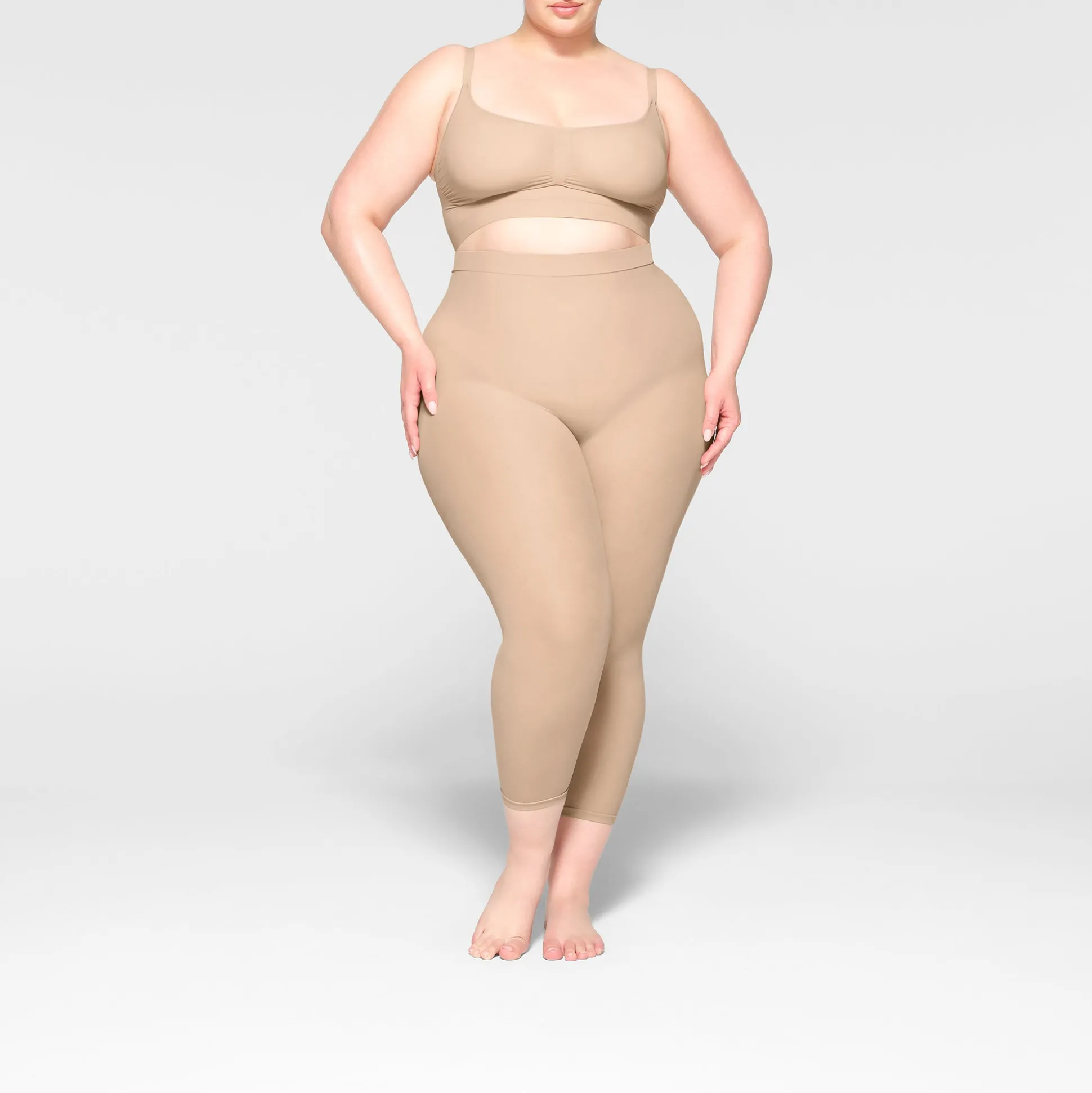 EVERYDAY SCULPT MID WAIST CAPRI | MICA