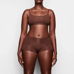 FITS EVERYBODY BOY SHORT | COCOA