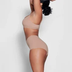 FITS EVERYBODY BOY SHORT | SIENNA