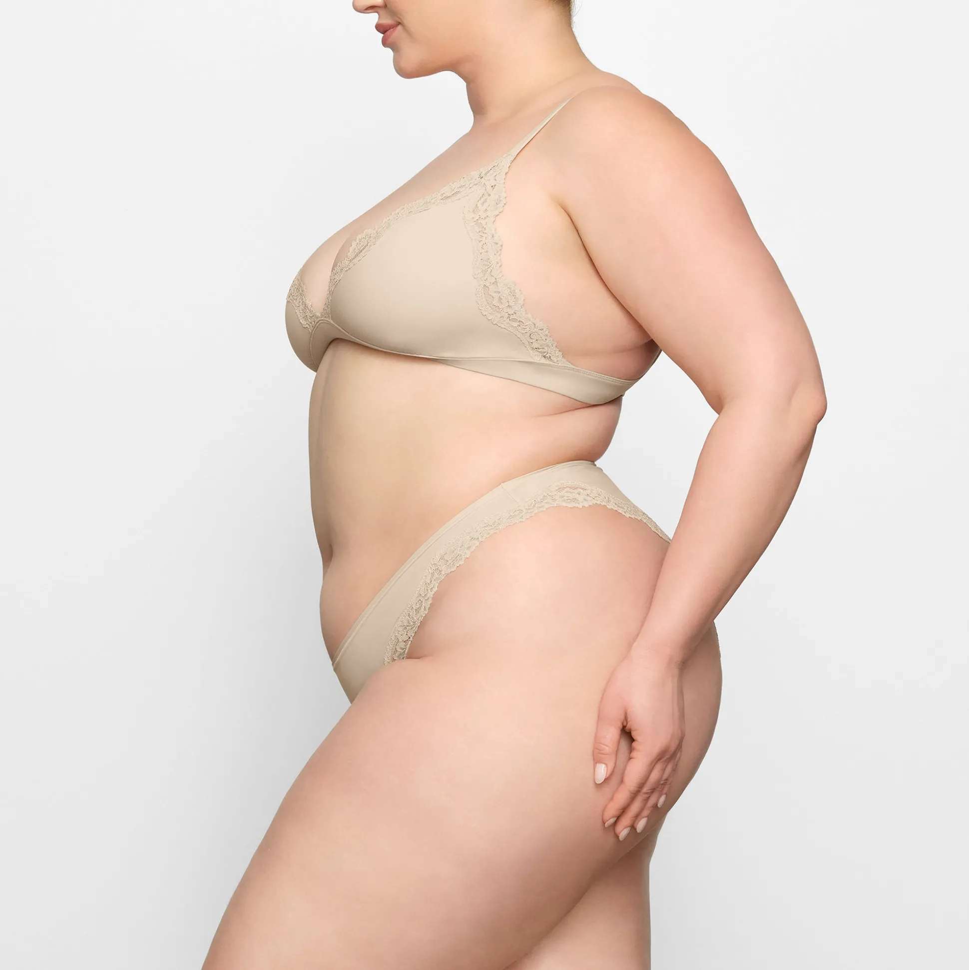 FITS EVERYBODY CORDED LACE TANGA | SAND