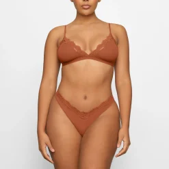 FITS EVERYBODY CORDED LACE TRIANGLE BRALETTE | BRONZE