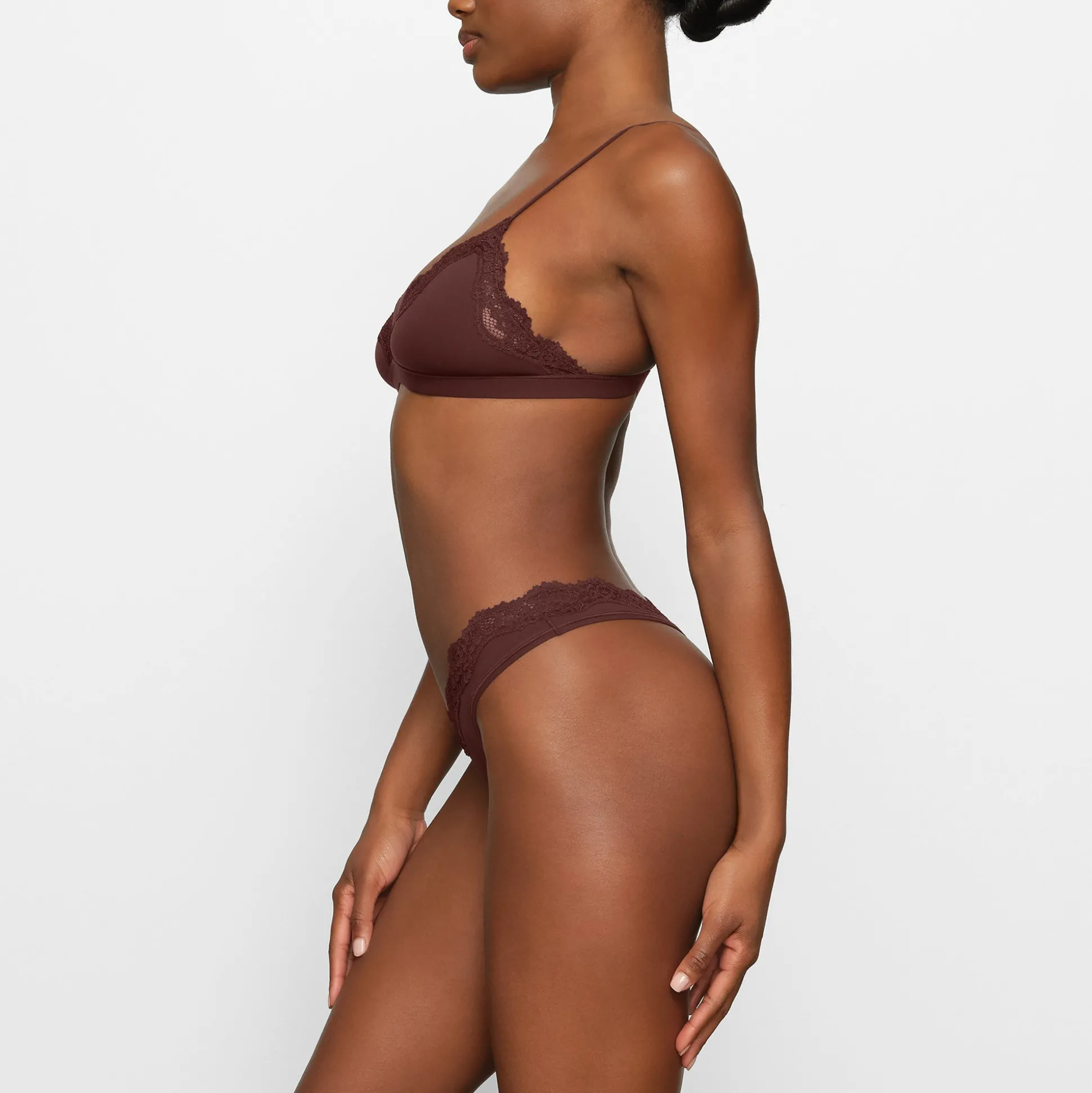 FITS EVERYBODY CORDED LACE TRIANGLE BRALETTE | COCOA