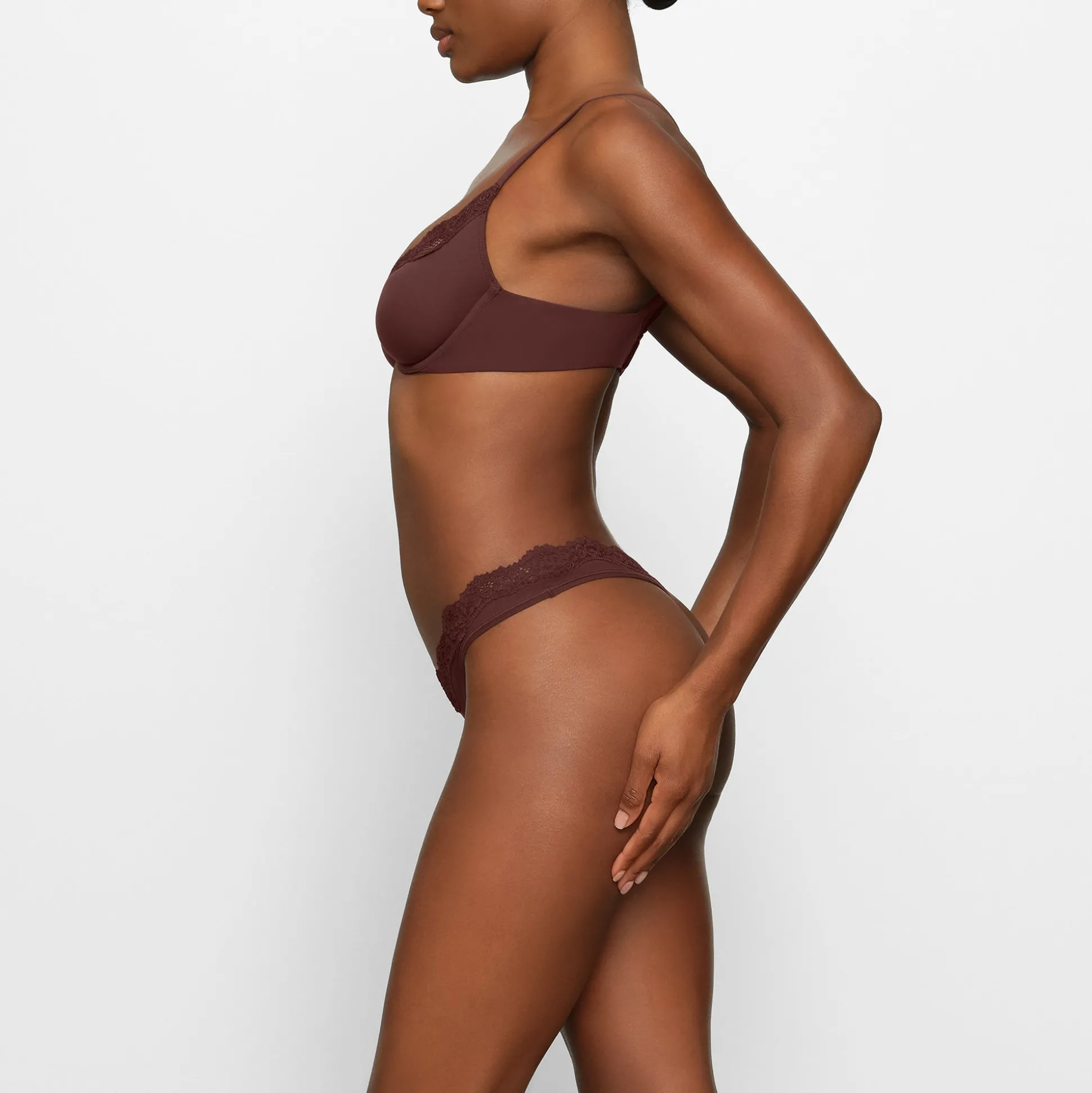 FITS EVERYBODY CORDED LACE UNLINED SCOOP BRA | COCOA