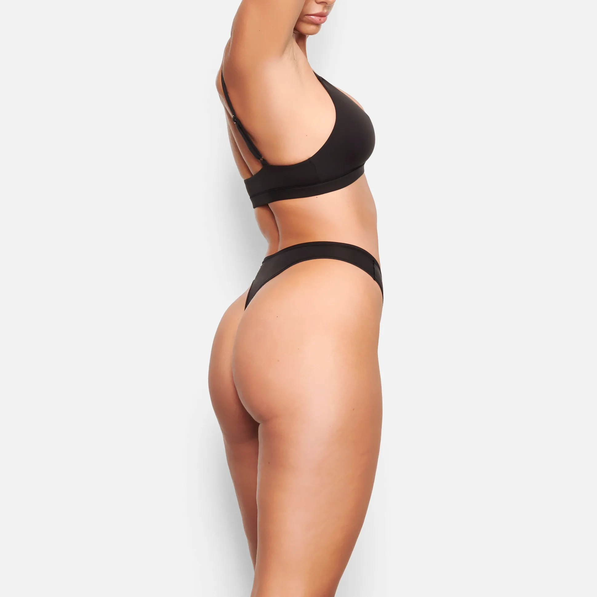 FITS EVERYBODY DIPPED FRONT THONG | ONYX