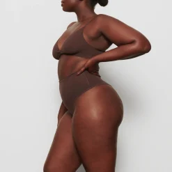 FITS EVERYBODY HIGH-WAISTED THONG | COCOA