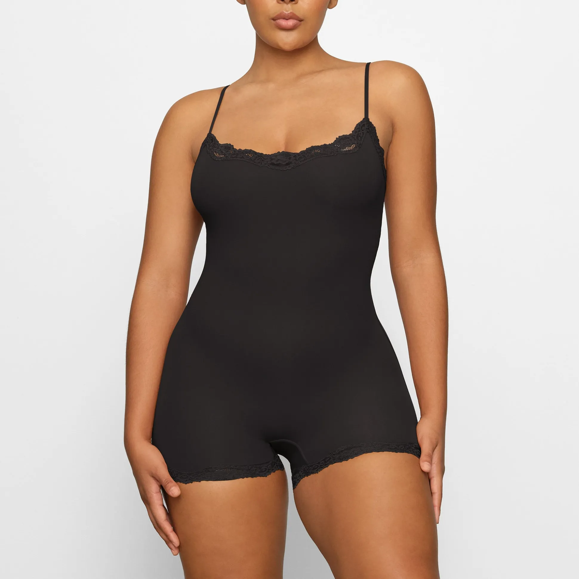 FITS EVERYBODY LACE ONESIE | ONYX