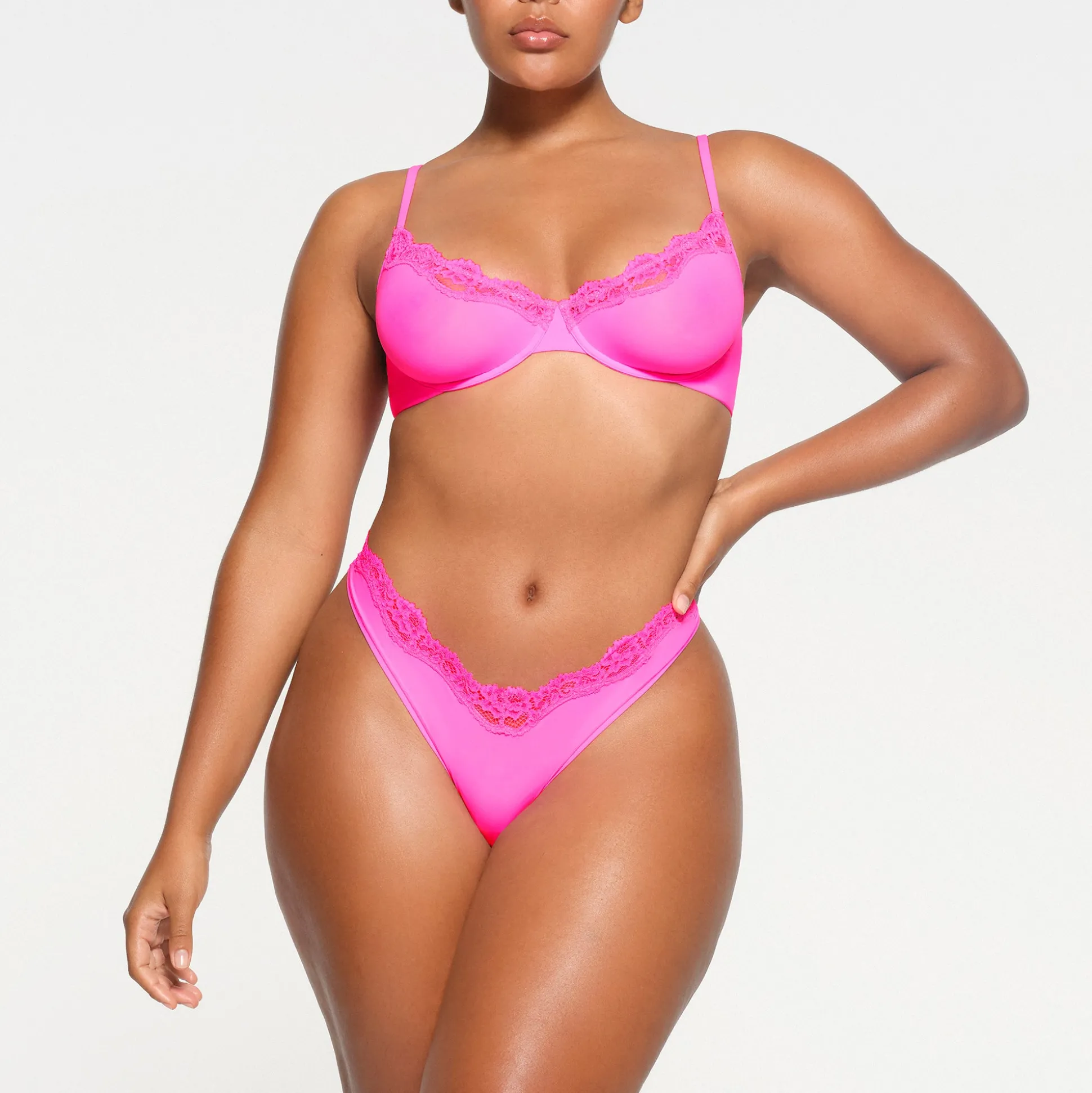 FITS EVERYBODY LACE UNLINED SCOOP BRA | TAFFY TONAL