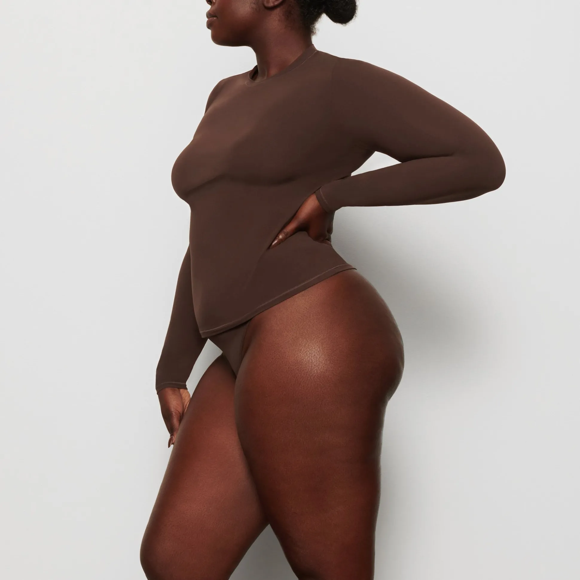FITS EVERYBODY LONG SLEEVE T-SHIRT | COCOA