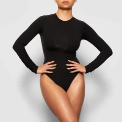 FITS EVERYBODY LONG SLEEVE CREW NECK BODYSUIT | ONYX