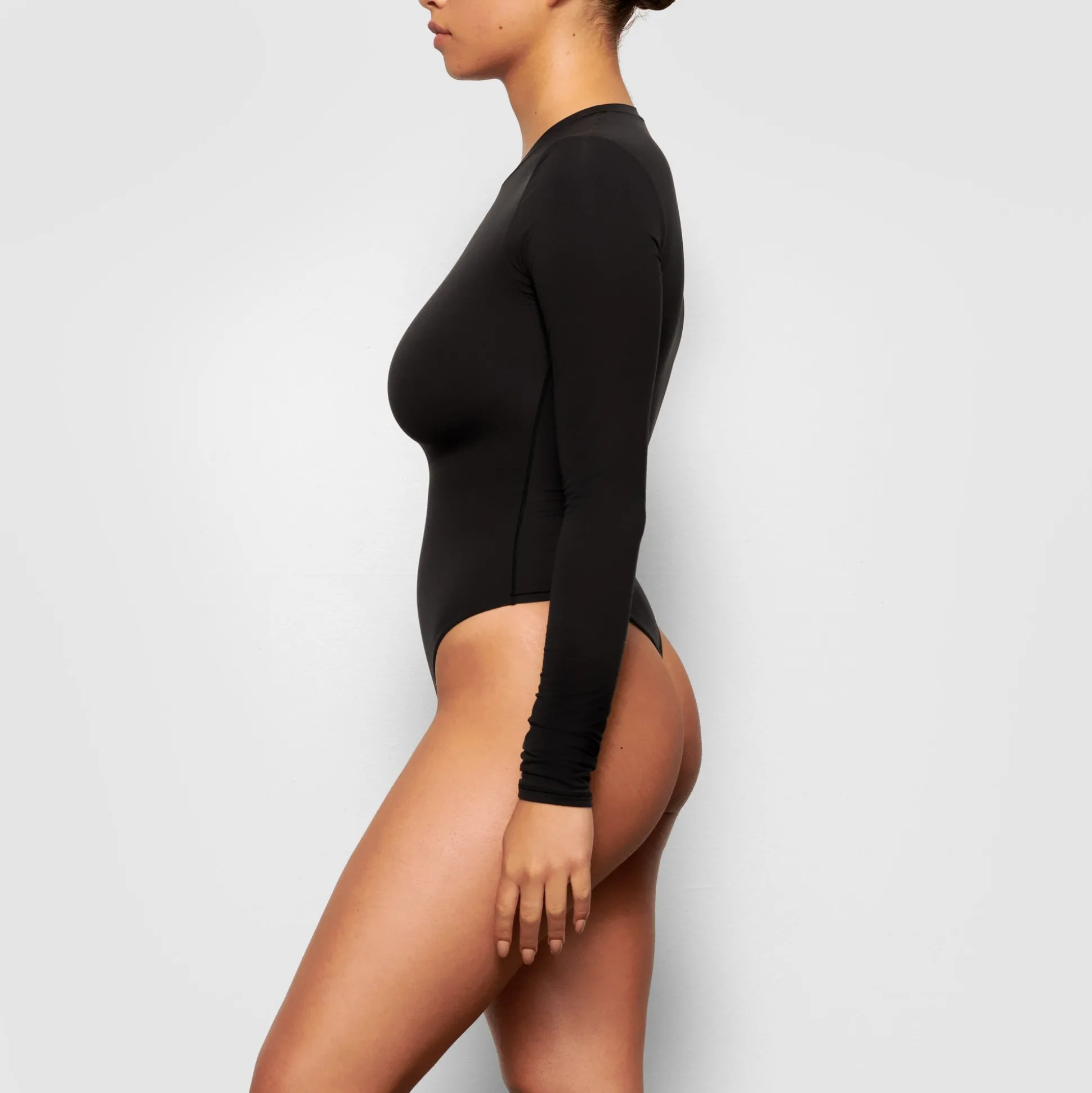 FITS EVERYBODY LONG SLEEVE CREW NECK BODYSUIT | ONYX
