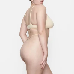 FITS EVERYBODY MICRO THONG | SAND