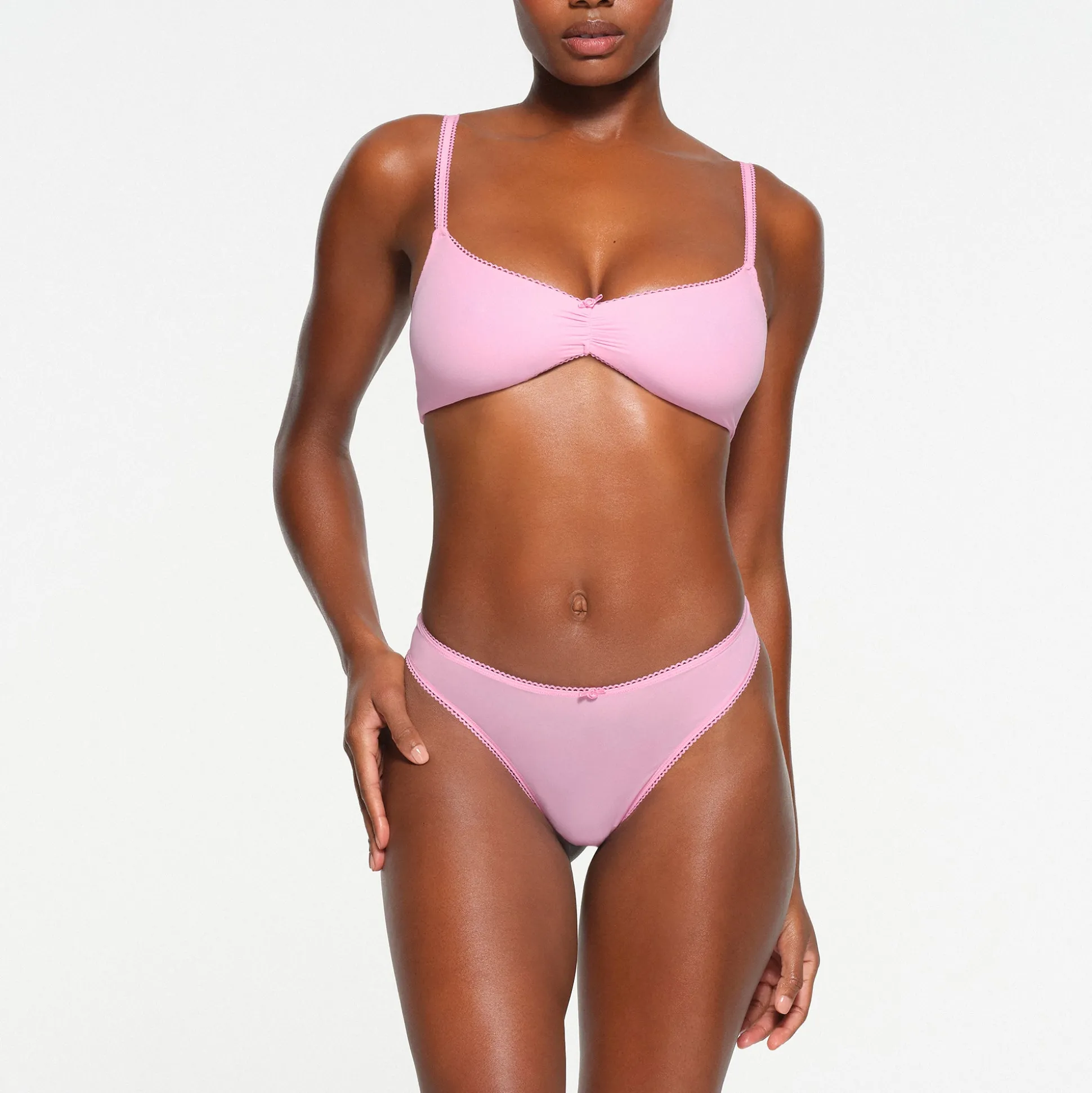 FITS EVERYBODY PICOT TRIM SKIMPY SCOOP BRALETTE | BUBBLE GUM