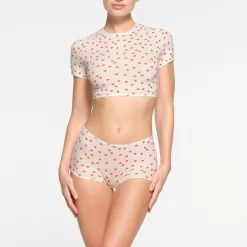 FITS EVERYBODY PICOT TRIM SUPER CROPPED T-SHIRT | RUBY HEART PRINT