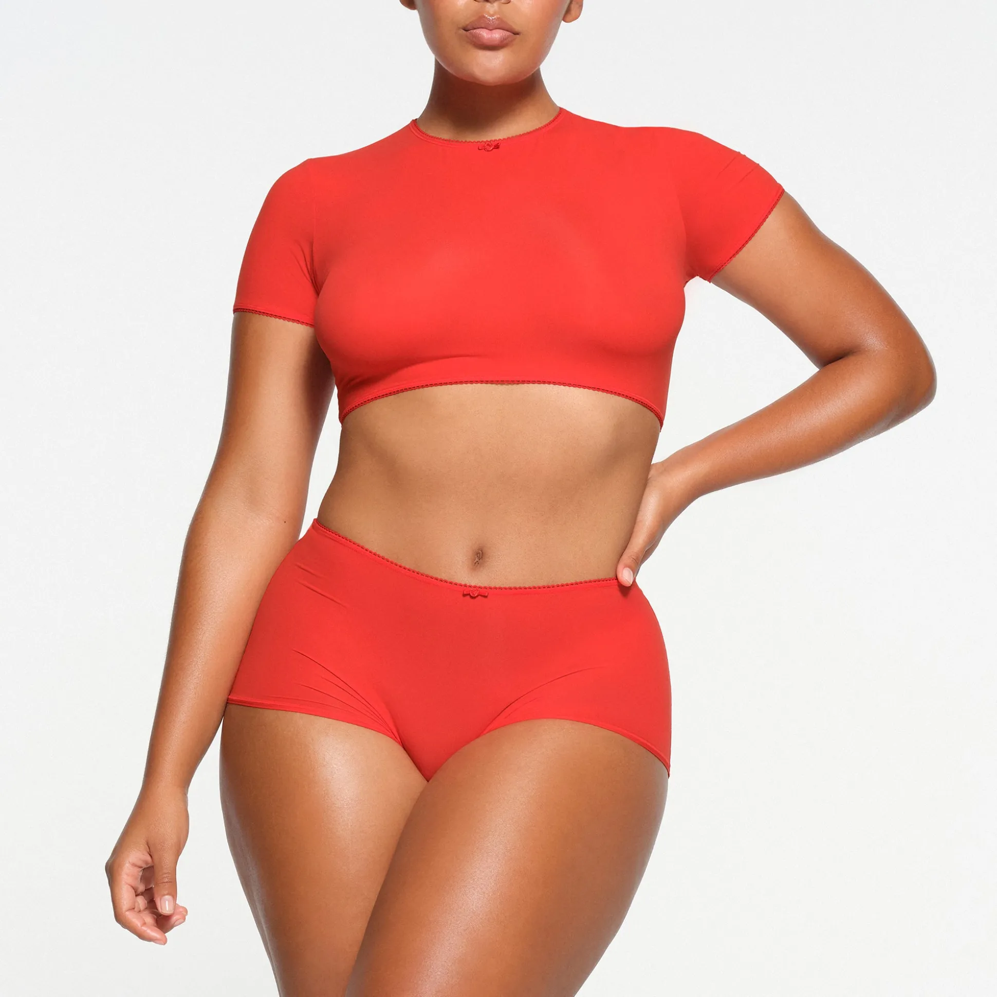 FITS EVERYBODY PICOT TRIM SUPER CROPPED T-SHIRT | RUBY
