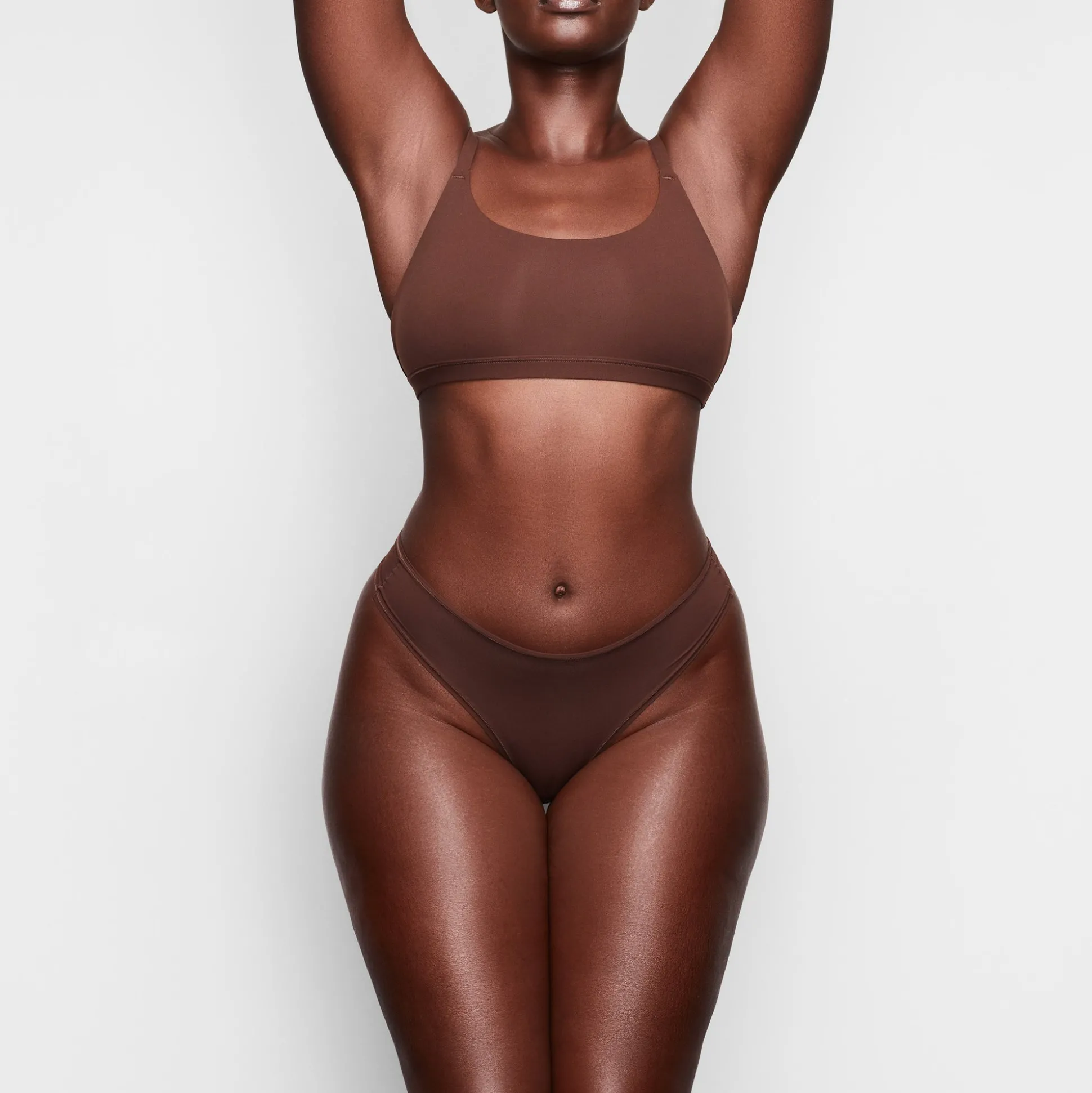FITS EVERYBODY SCOOP BRALETTE | COCOA