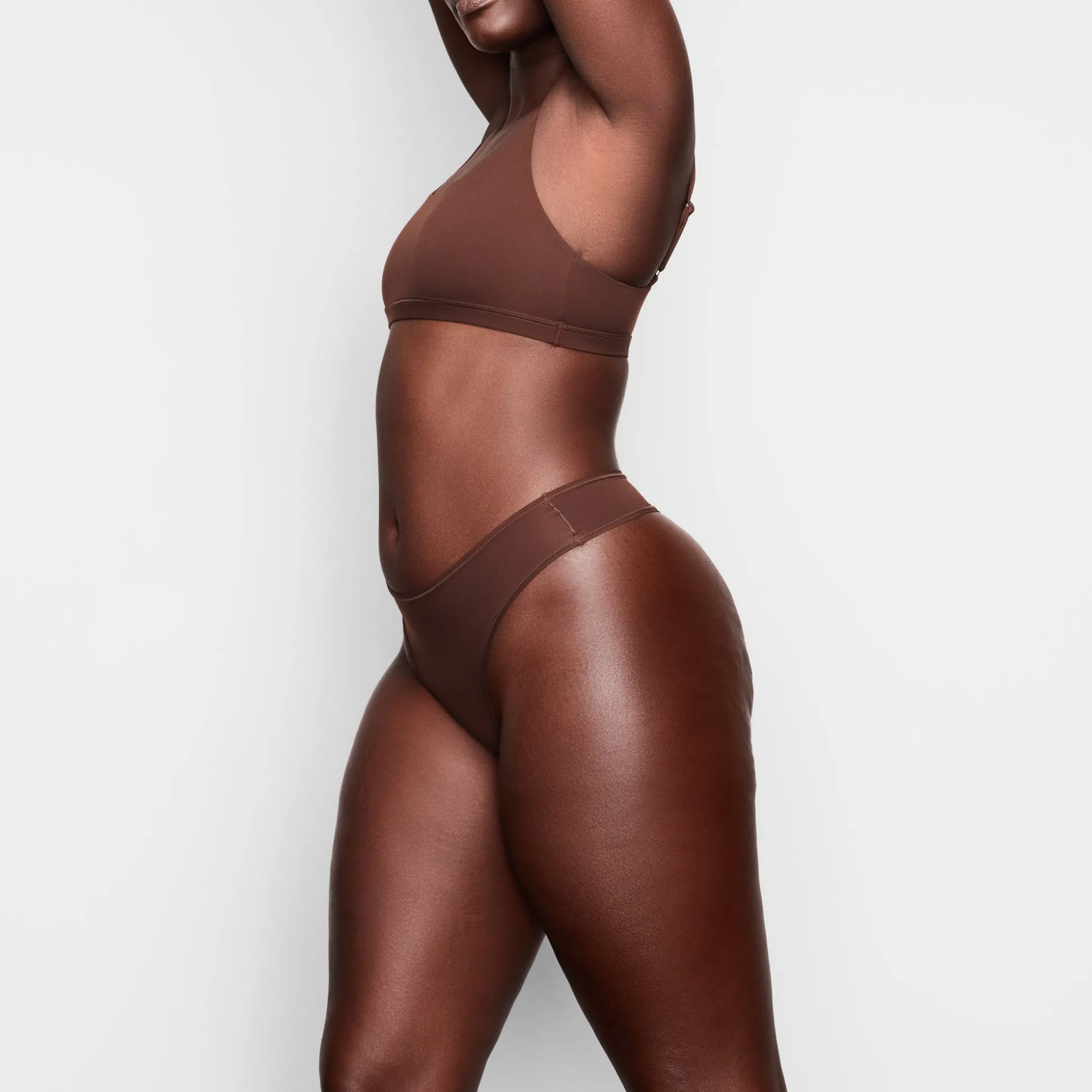FITS EVERYBODY SCOOP BRALETTE | COCOA