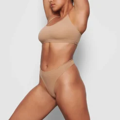 FITS EVERYBODY SCOOP BRALETTE | SIENNA