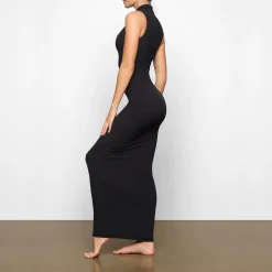 FITS EVERYBODY SLEEVELESS MOCK NECK DRESS | ONYX