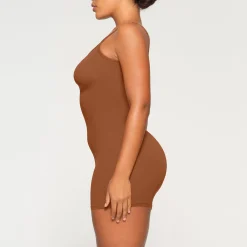 FITS EVERYBODY SLIP DRESS | BRONZE