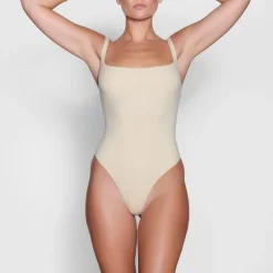 FITS EVERYBODY SQUARE NECK BODYSUIT | SAND