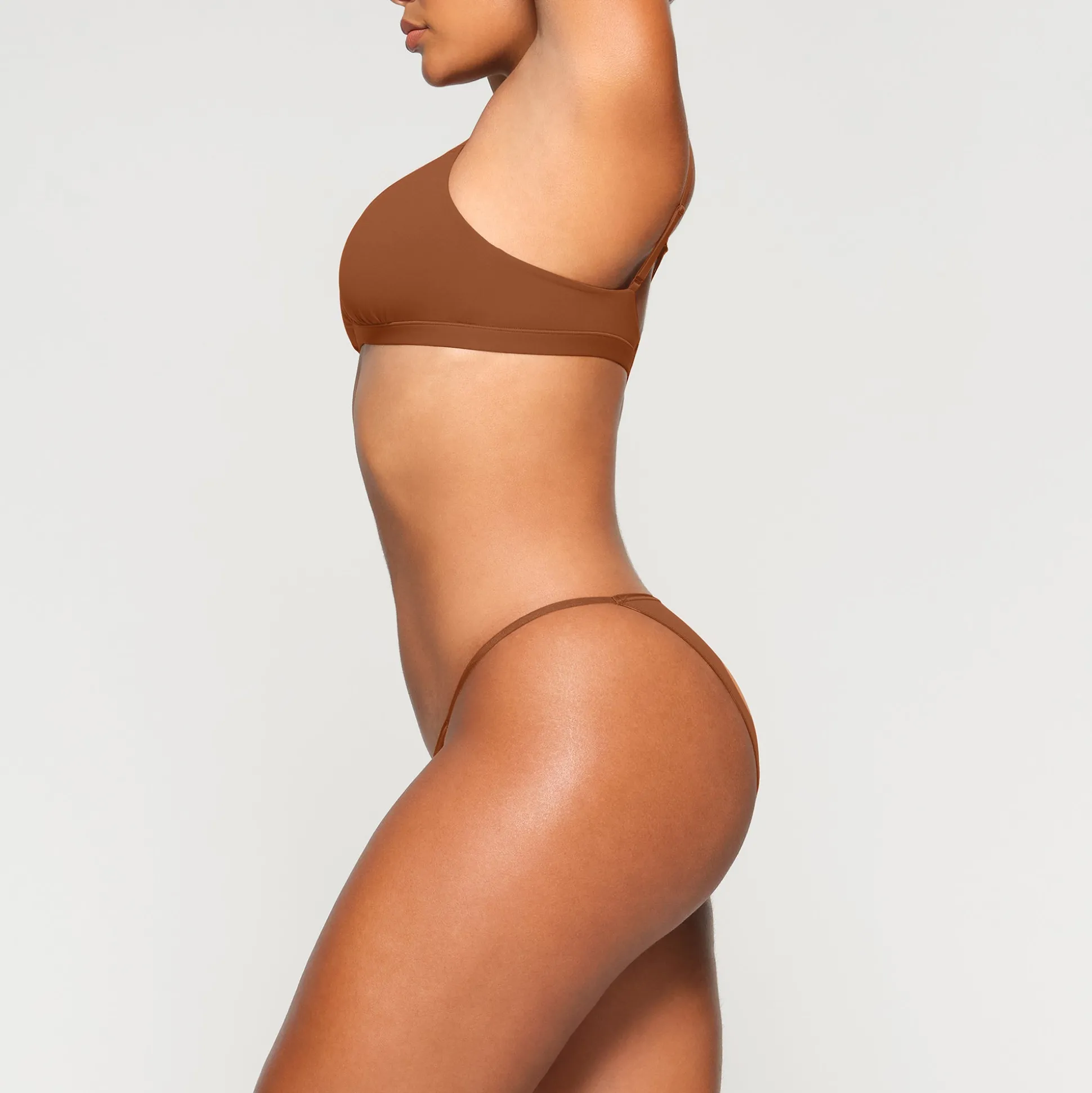 FITS EVERYBODY STRING BIKINI | BRONZE