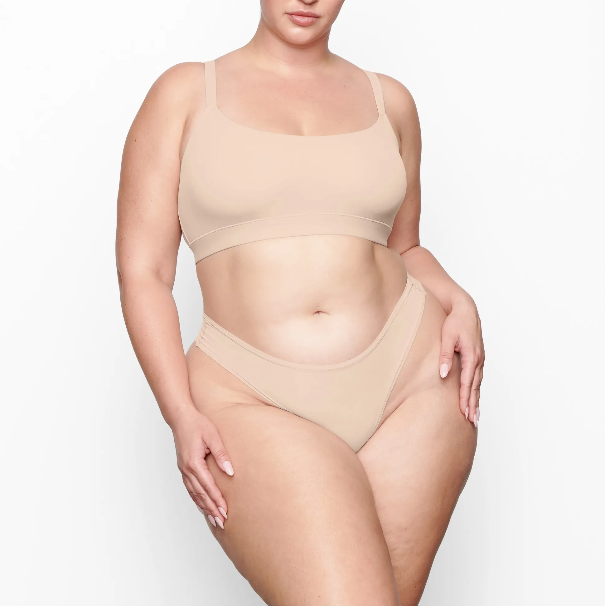 FITS EVERYBODY THONG | MICA