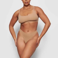 FITS EVERYBODY THONG | SIENNA