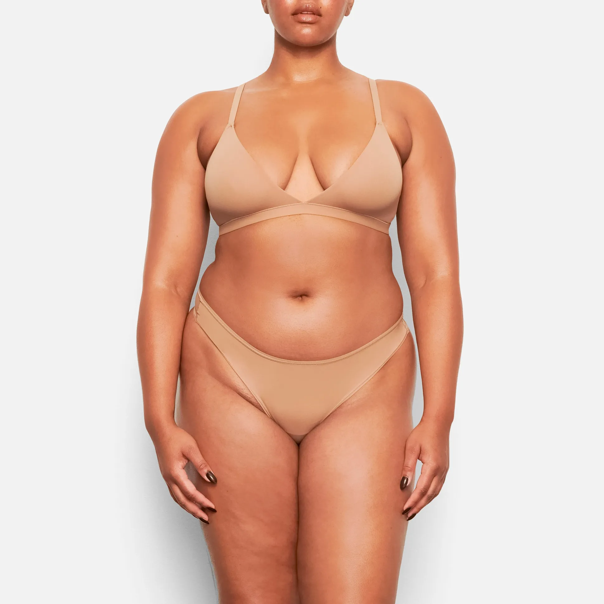 FITS EVERYBODY TRIANGLE BRALETTE | SIENNA