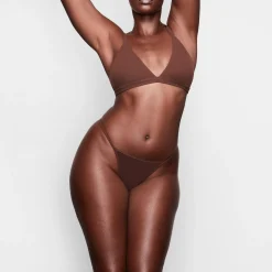 FITS EVERYBODY TRIANGLE BRALETTE | COCOA