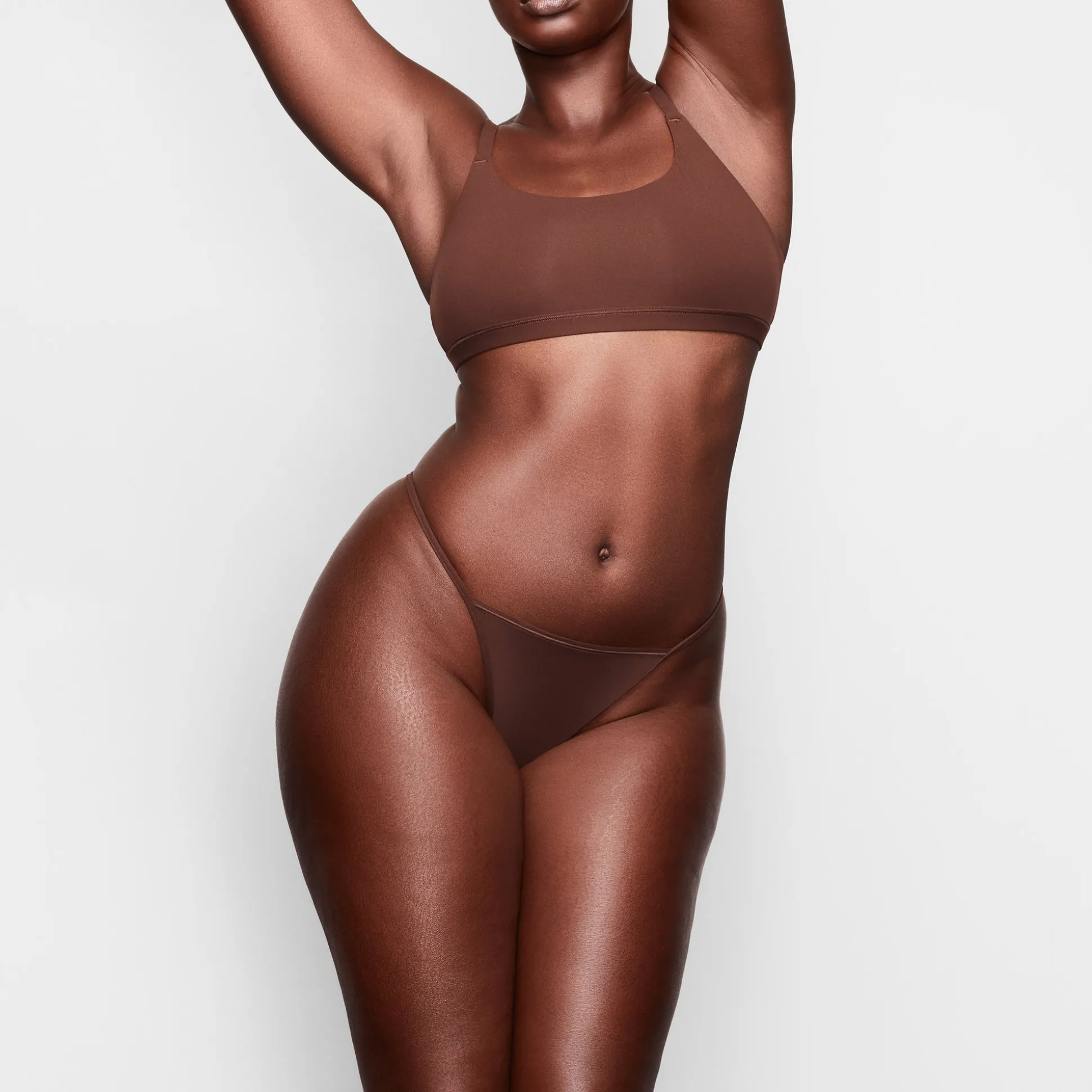 FITS EVERYBODY T-STRING THONG | COCOA