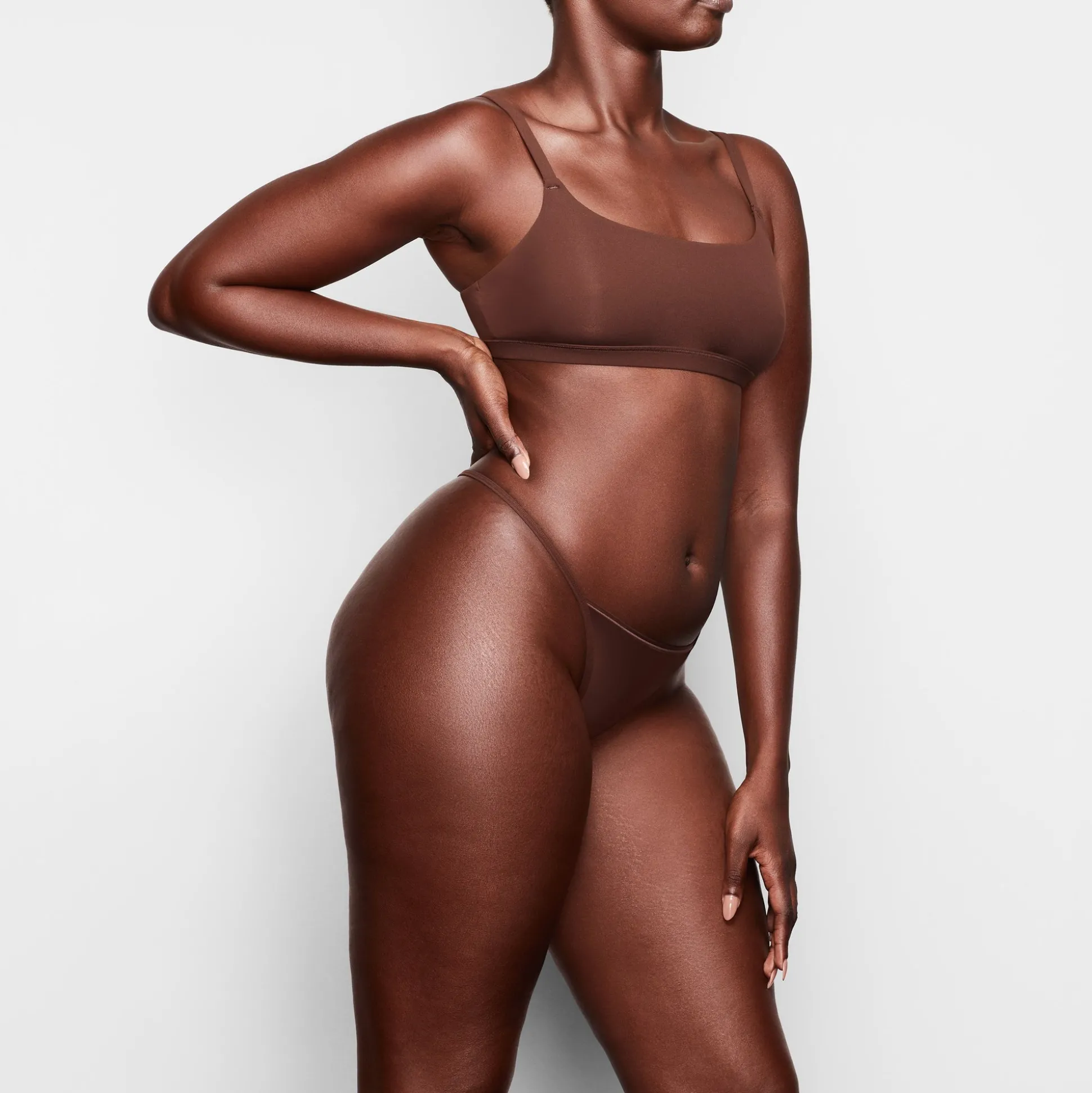 FITS EVERYBODY T-STRING THONG | COCOA