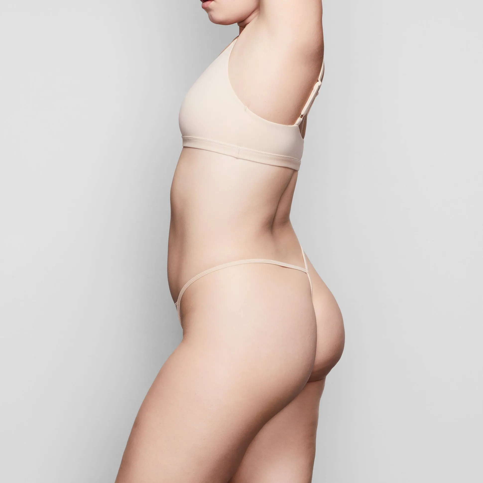 FITS EVERYBODY T-STRING THONG | SAND