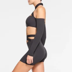 FITS EVERYBODY WRAP LONG SLEEVE SUPER CROPPED TOP | ONYX
