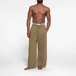 FLEECE LOUNGE MENS OVERSIZED STRAIGHT LEG PANT | ARMY