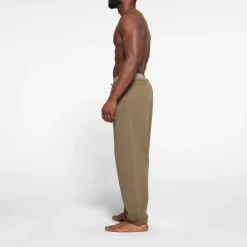 FLEECE LOUNGE MENS OVERSIZED JOGGER | ARMY
