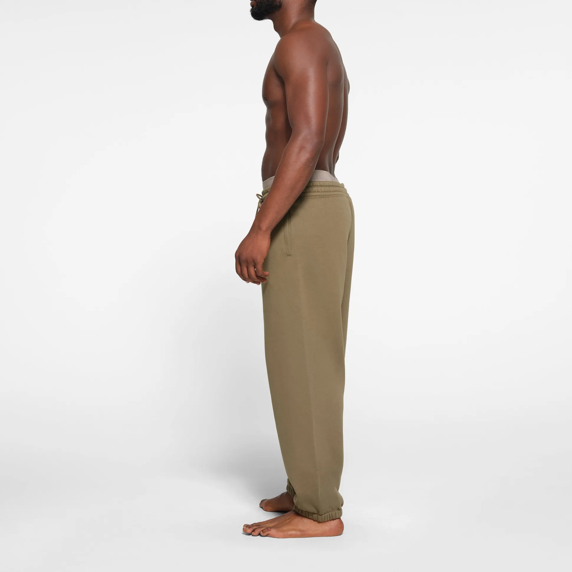FLEECE LOUNGE MENS OVERSIZED JOGGER | ARMY