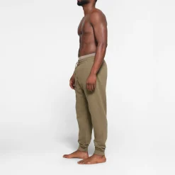 FLEECE LOUNGE MENS TAPERED JOGGER | ARMY