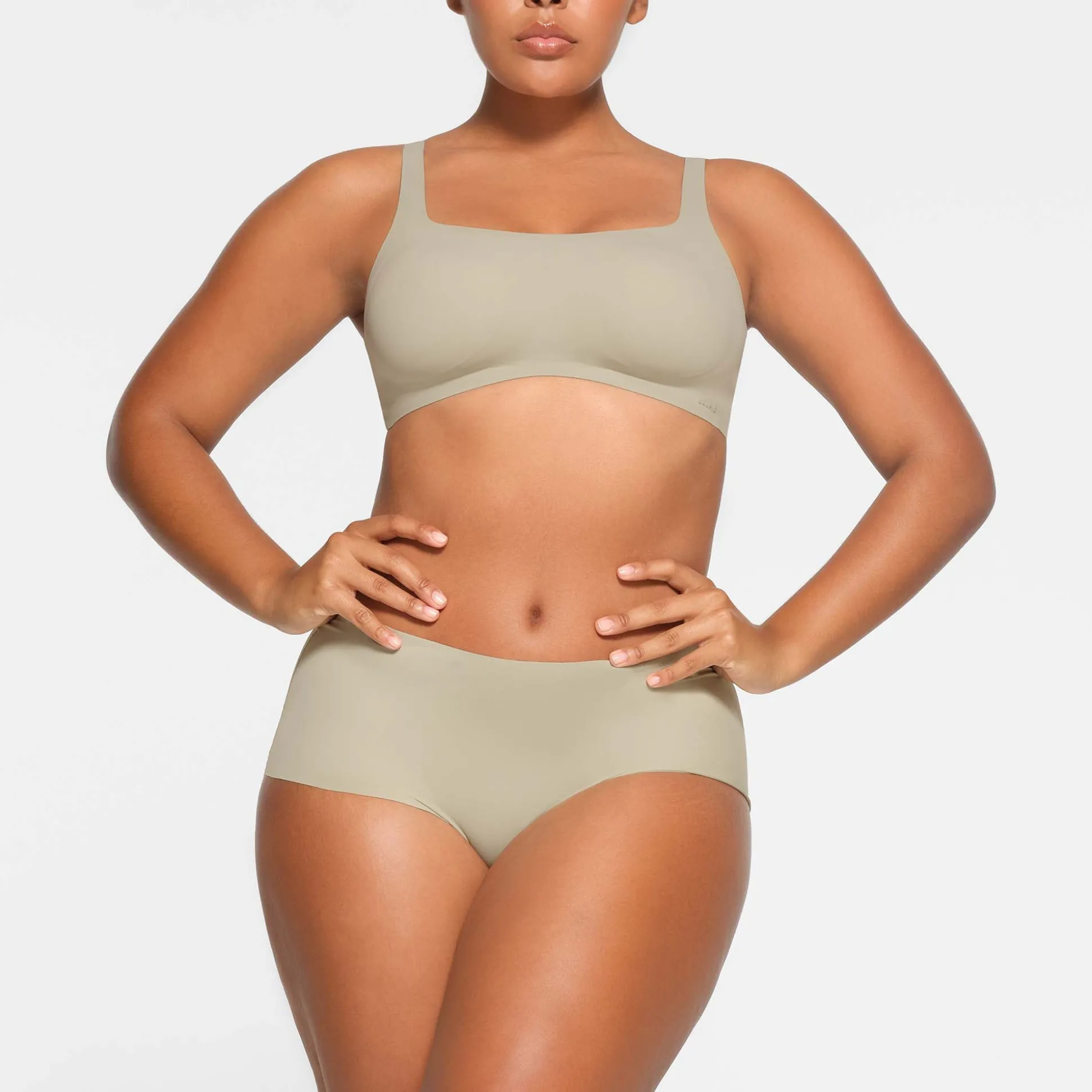 NAKED SCOOP BRALETTE | TALC