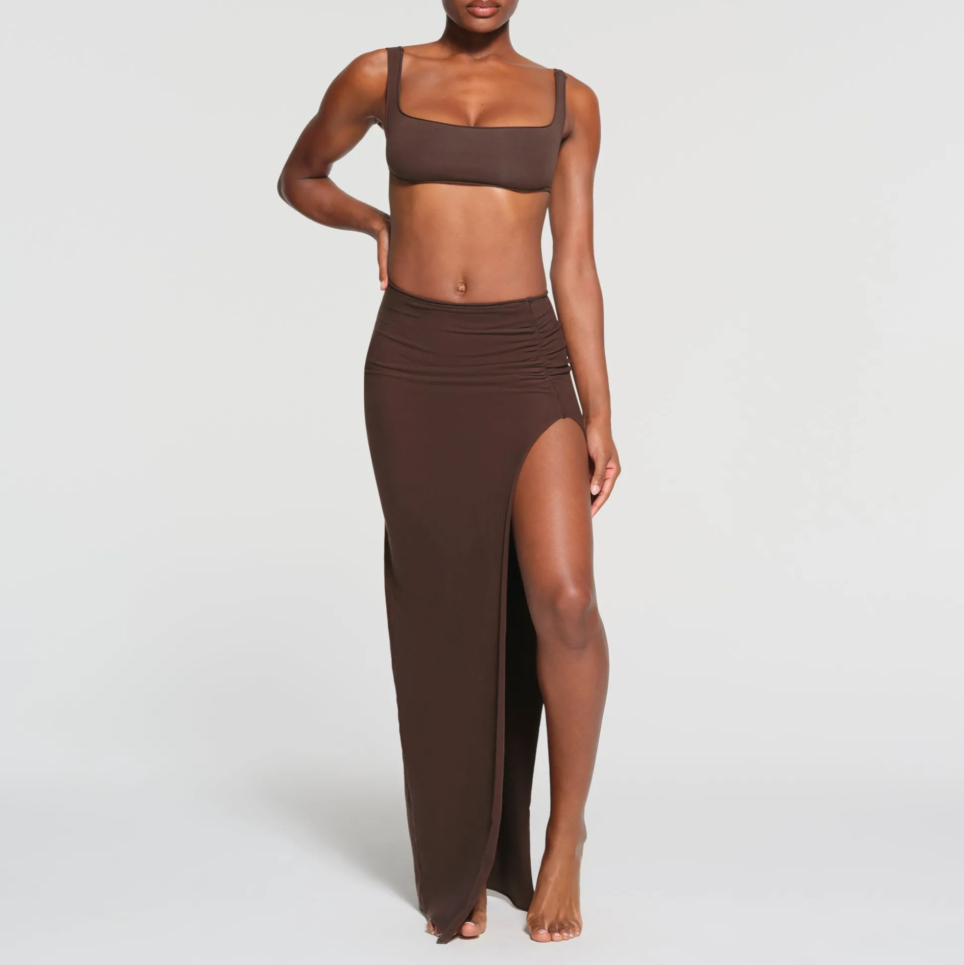 RAW EDGE SLIT LONG SKIRT | ESPRESSO