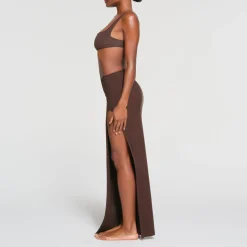 RAW EDGE SLIT LONG SKIRT | ESPRESSO