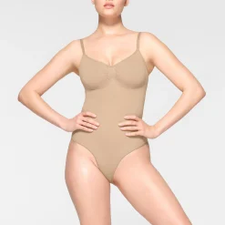 SEAMLESS SCULPT BRIEF BODYSUIT | CLAY